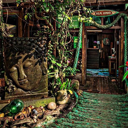 Grajagan Surf Resort Илья-ду-Мел Экстерьер фото
